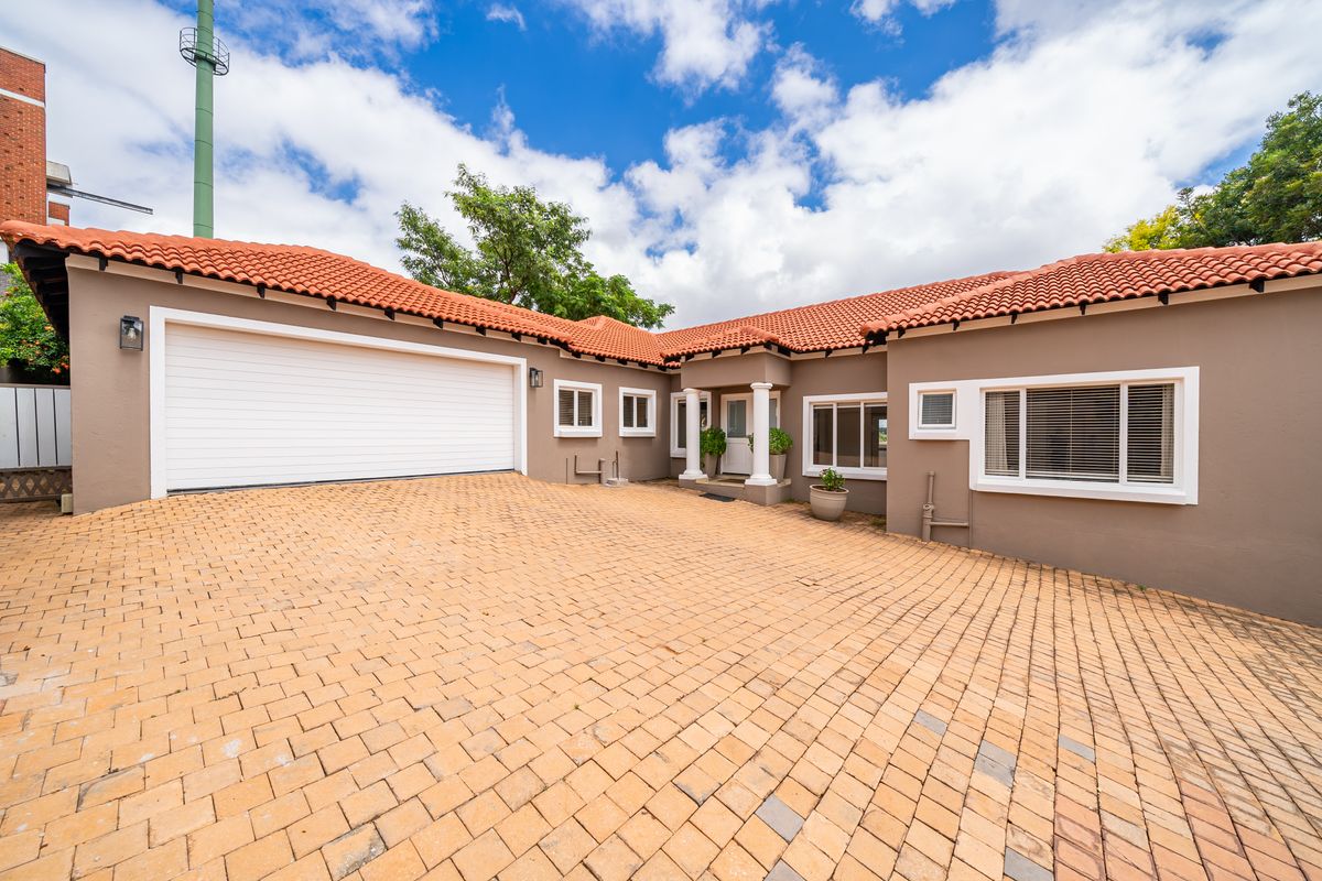 Private Erasmusrand Home With Modern Luxury - Photo 3