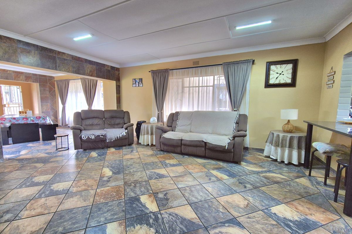 STUNNING HOME FOR SALE IN A SECURE AREA! - Photo 2