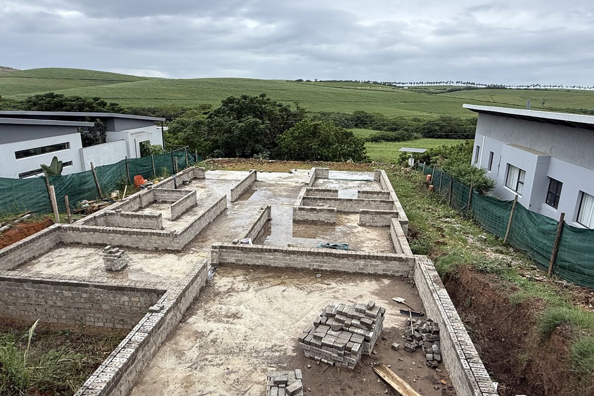 Foundations have been lain, now you finish it according to your specs - Photo 3