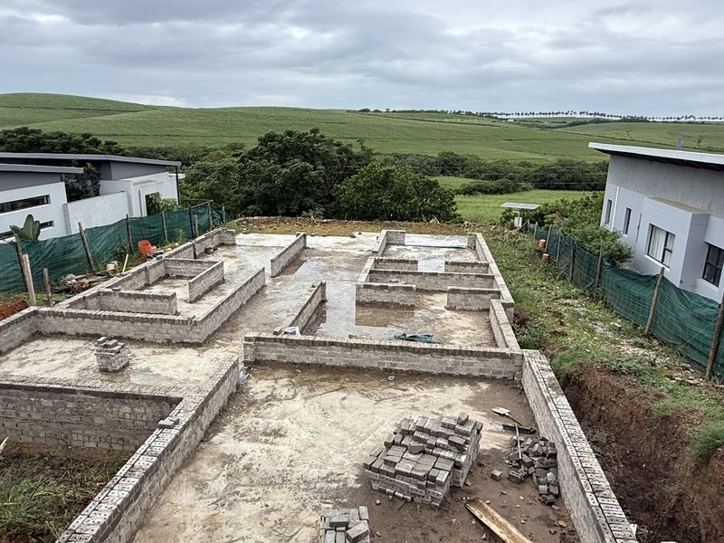 Foundations have been lain, now you finish it according to your specs - Photo 3