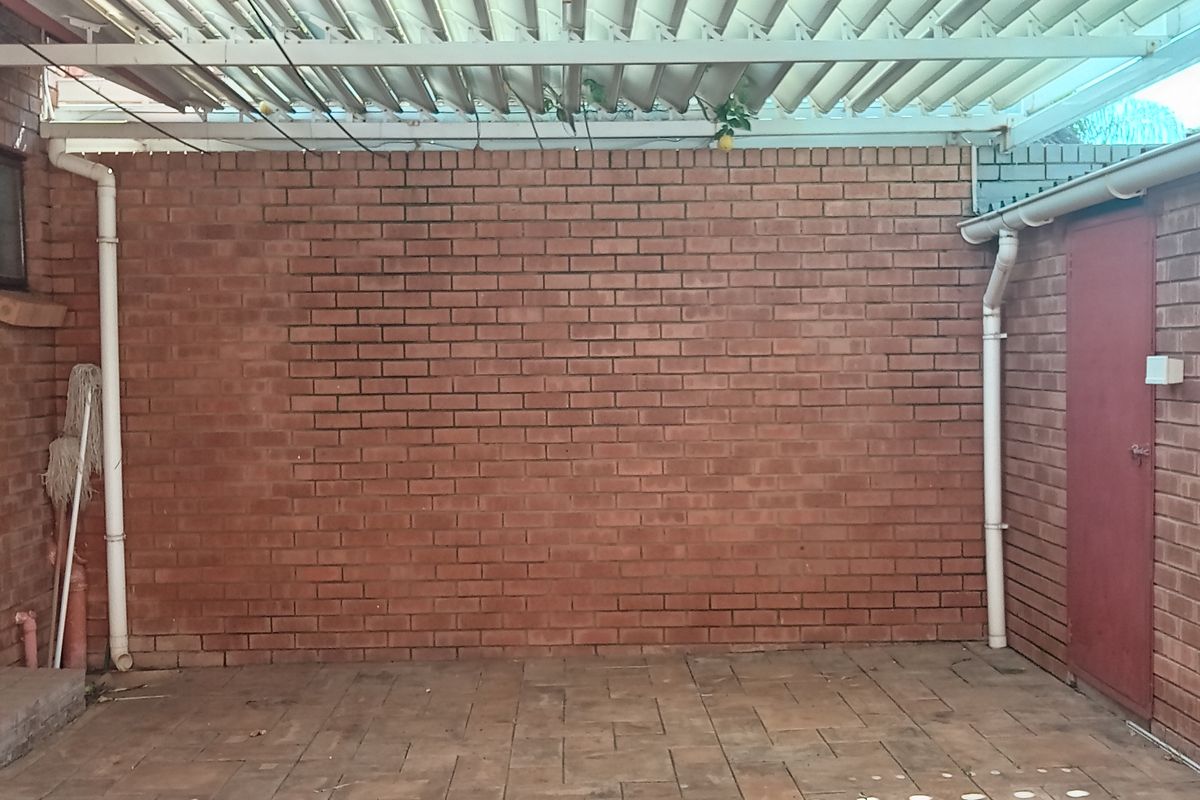 3 Bedroom Townhouse for Sale – Secure Complex - Photo 4