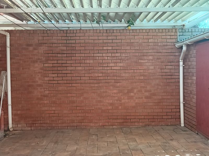 3 Bedroom Townhouse for Sale – Secure Complex - Photo 4