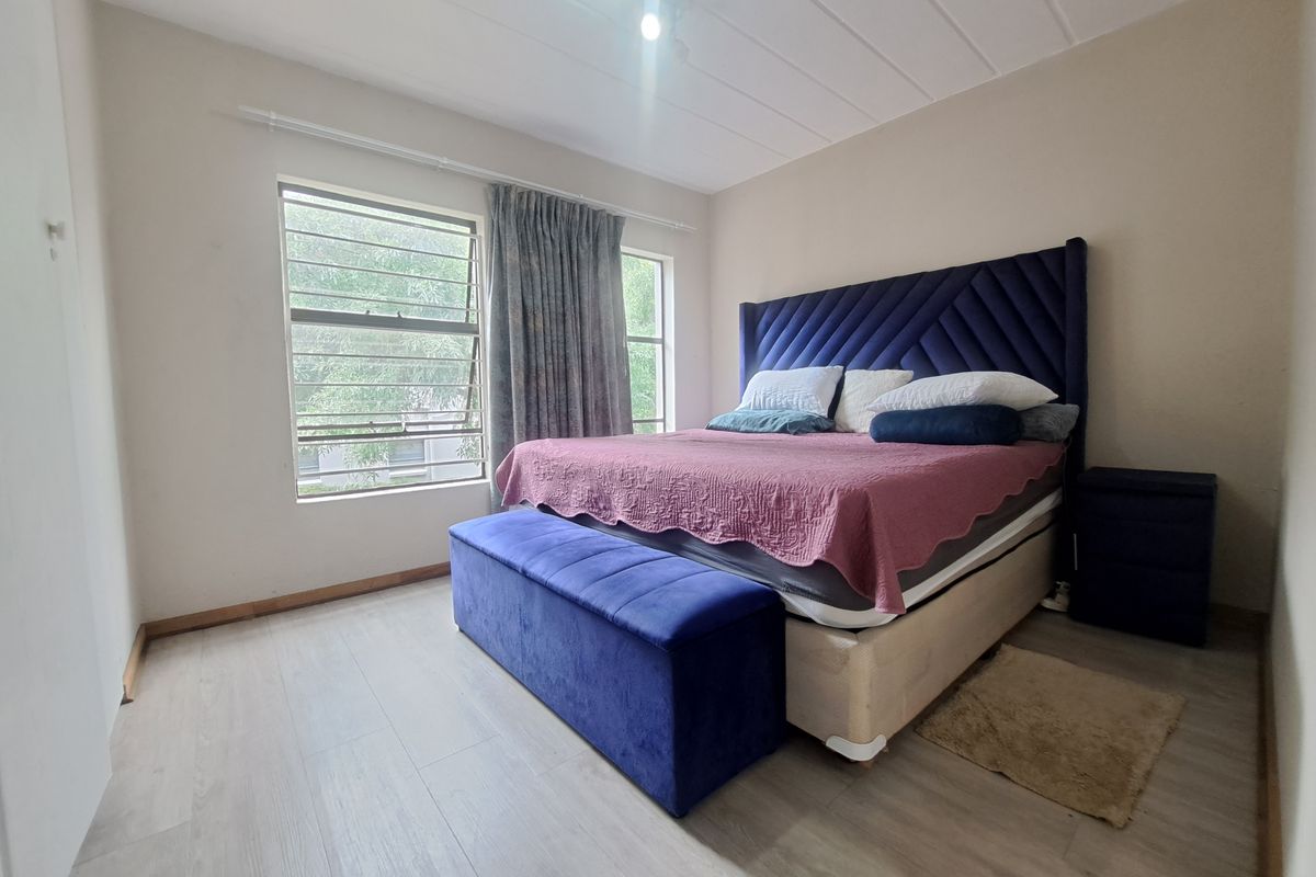 stunning 2 bedroom apartment in Morningside - Photo 2