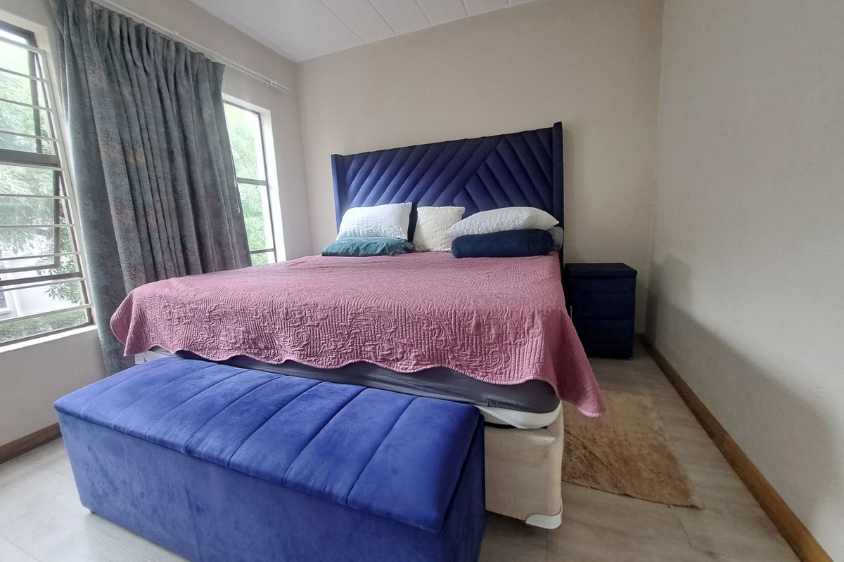 stunning 2 bedroom apartment in Morningside - Photo 3