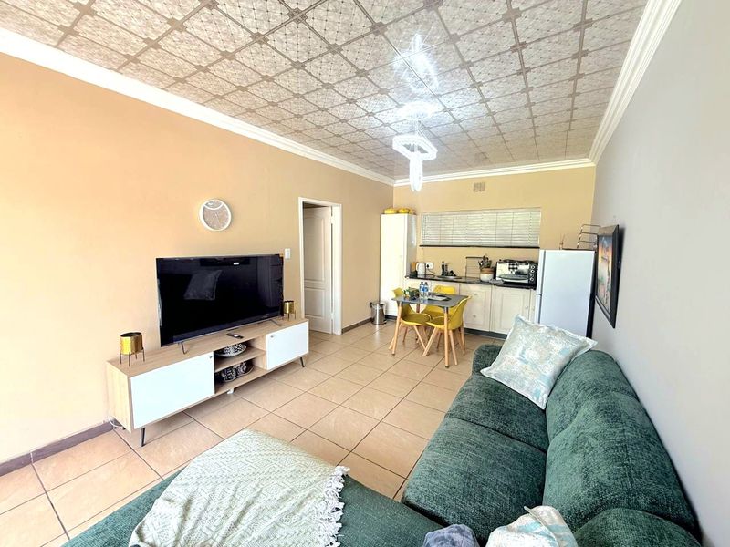 Elegant & Spacious 4-Bedroom Face brick Home in a Sought-After Area. - Photo 6