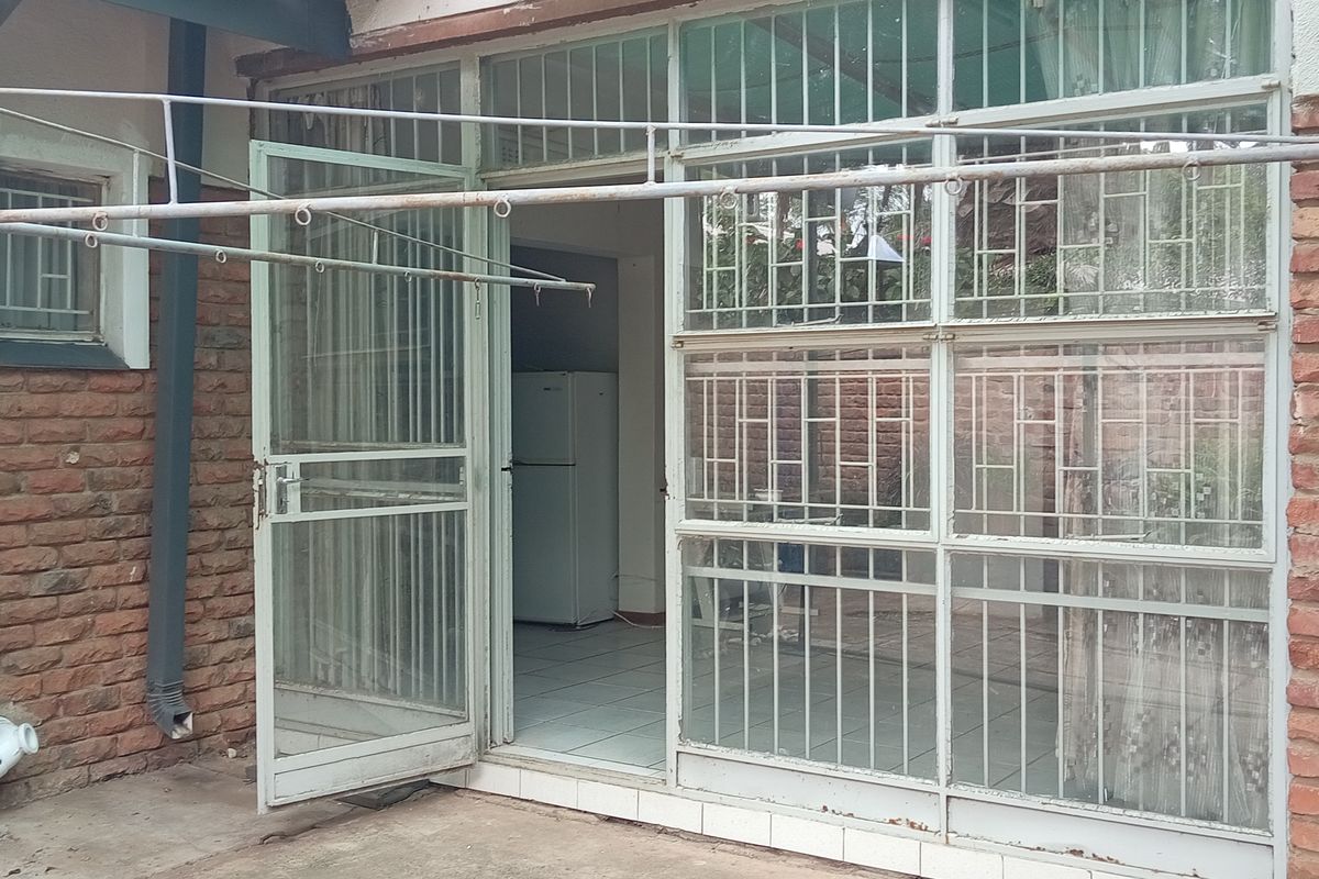 5 Bedroom House for Sale – Close to Schools - Photo 5