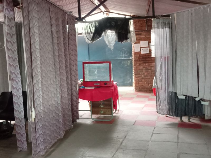 5 Bedroom House for Sale – Close to Schools - Photo 2