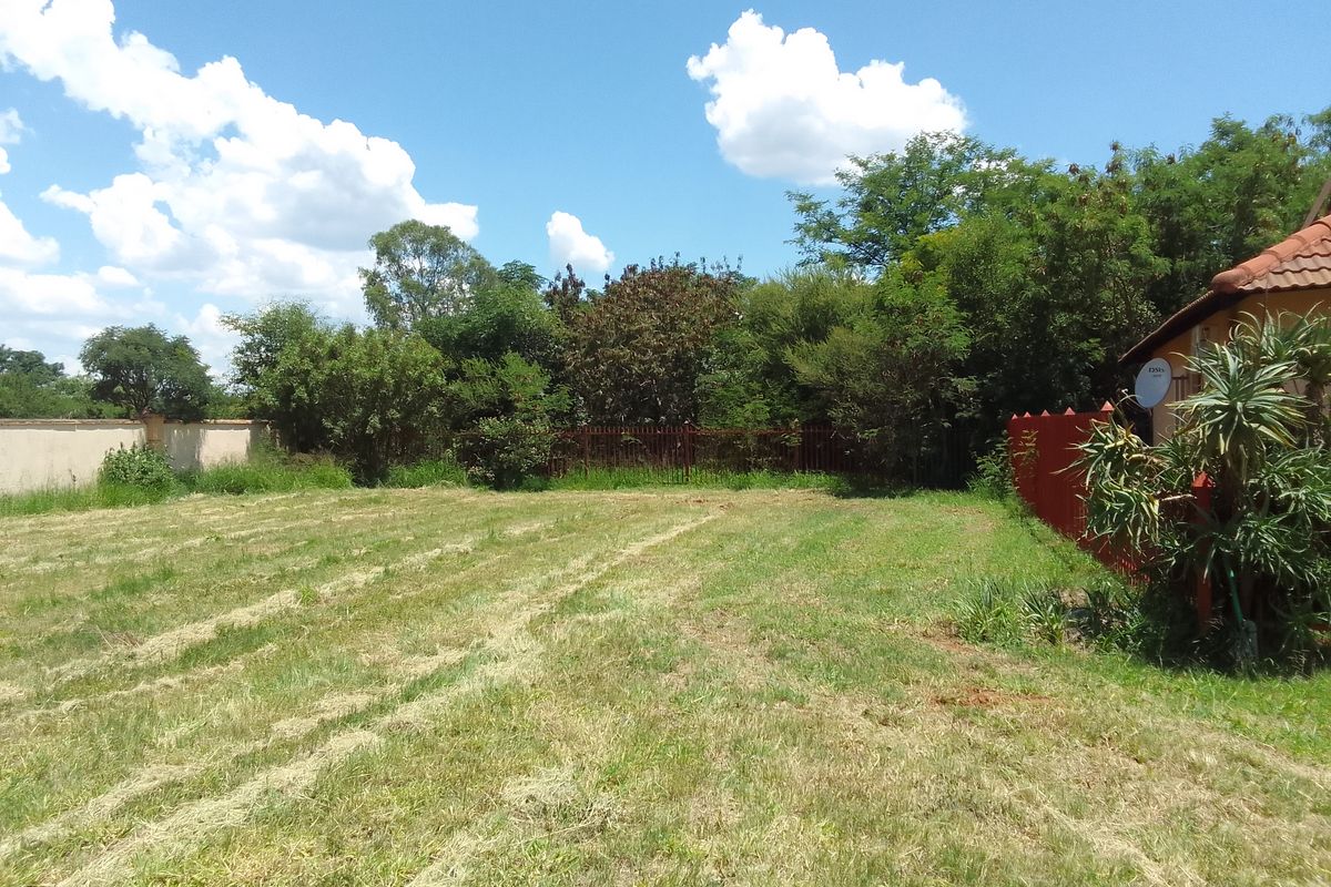 Shalom Estate, a secure and tranquil gated community designed for peaceful residential living. - Photo 4