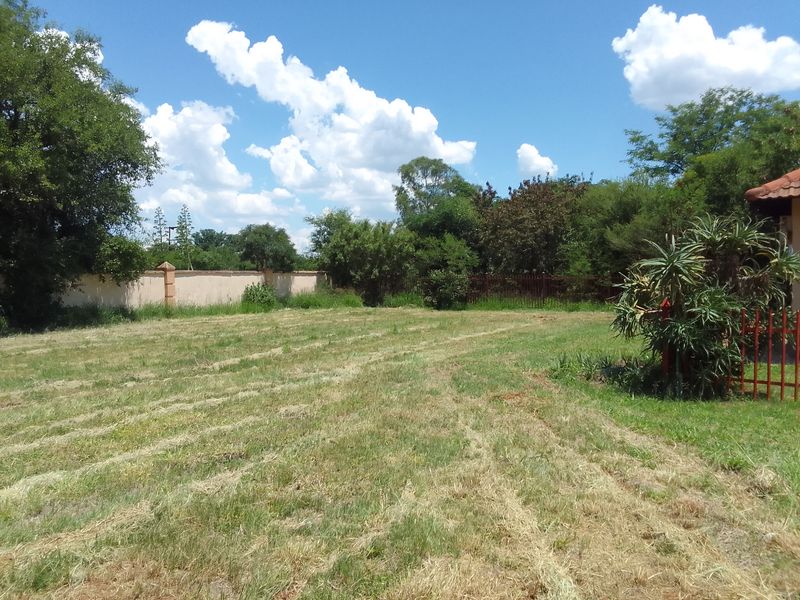 Shalom Estate, a secure and tranquil gated community designed for peaceful residential living. - Photo 2