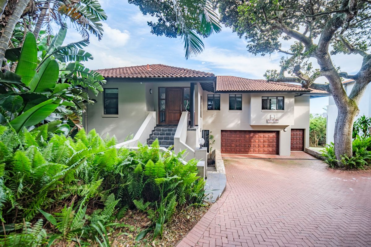 Ultra-Luxury Beachfront Living in Zimbali Beach Estate - Photo 2