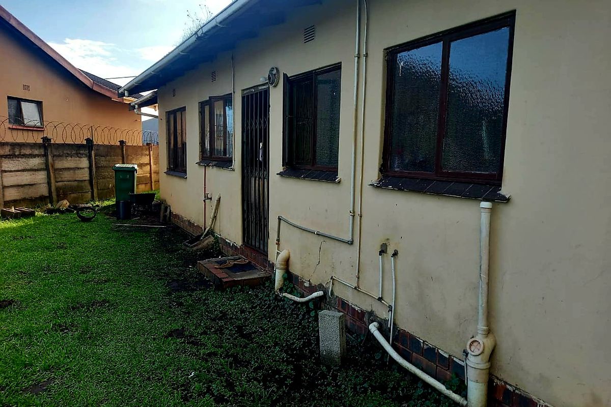 3 Bedroom House For Sale - Photo 3