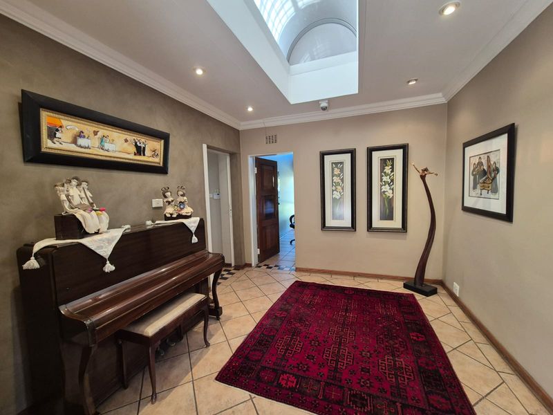 !Surpassing All Others in Quality! - Photo 7