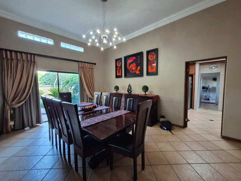 !Surpassing All Others in Quality! - Photo 5