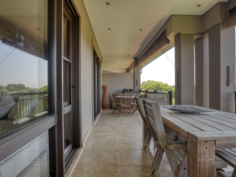 Serene Three-Bedroom Apartment with Ocean & Forest Views - Photo 10