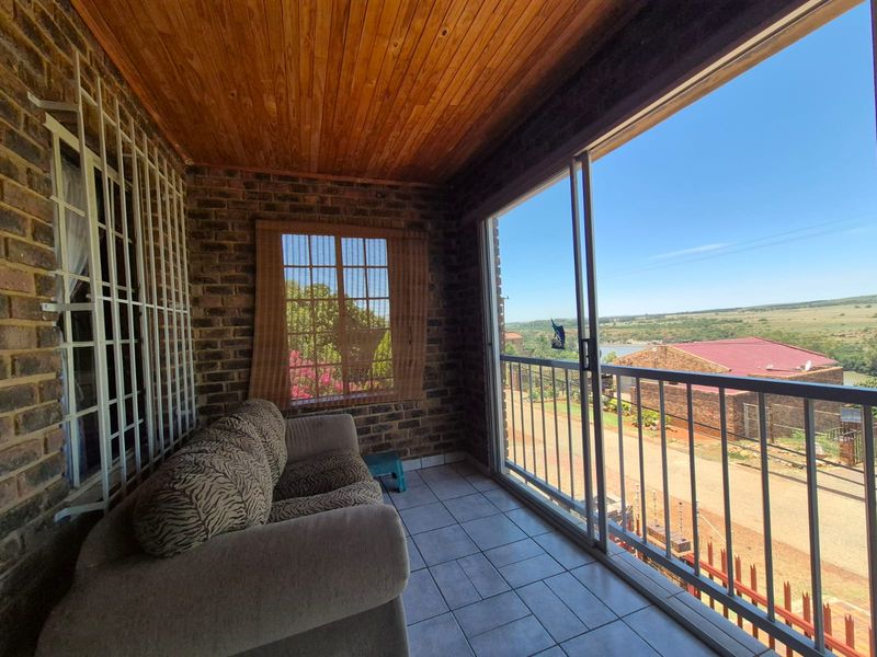 Only One of its Kind - Photo 8