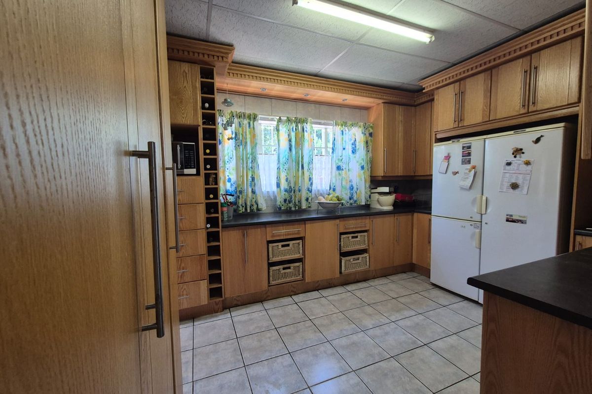 Only One of its Kind - Photo 5