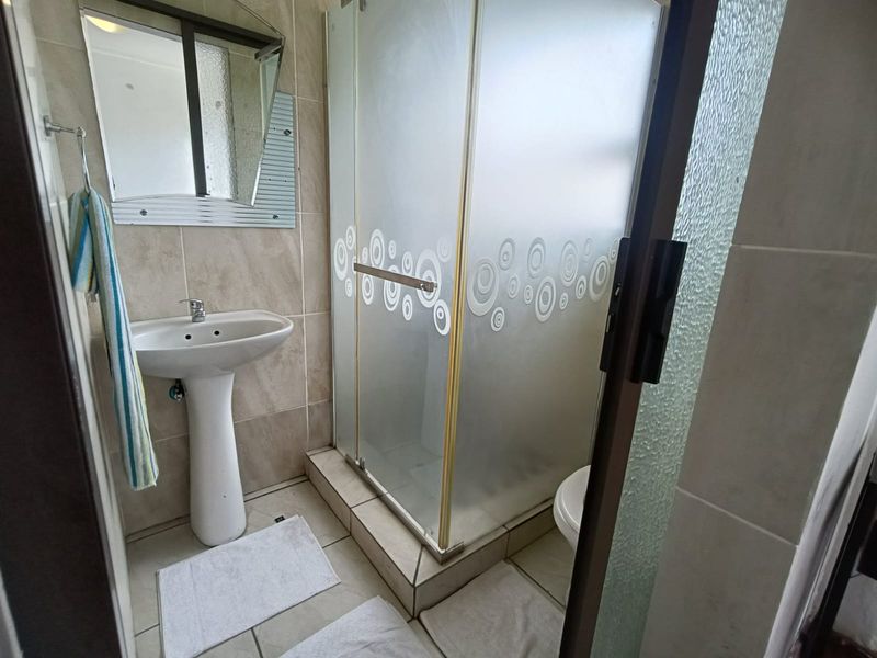 PRIME INVESTMENT OPPORTUNITY: 8-Bedroom Turnkey Asset. - Photo 9