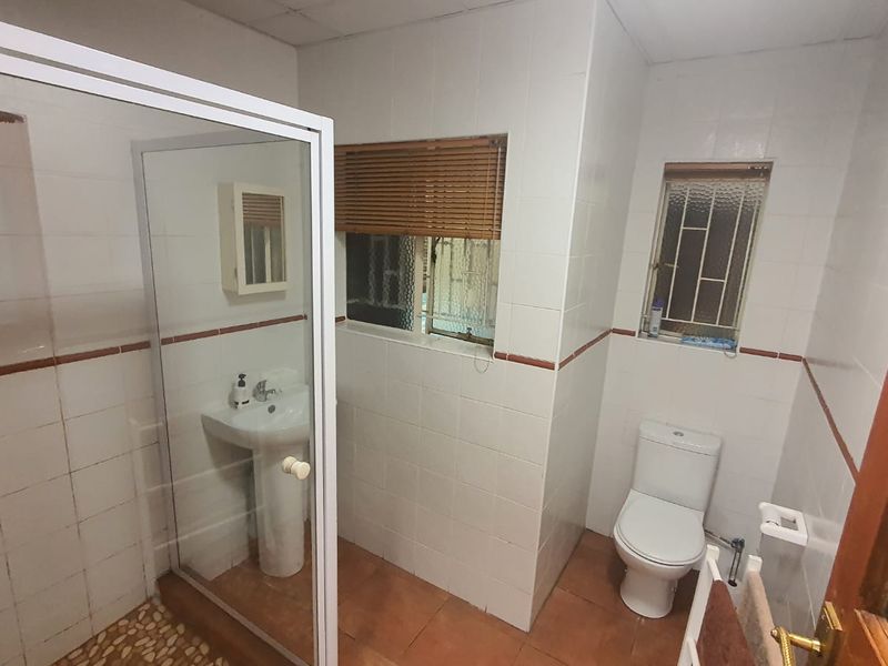 Beautiful Buy In SW 2 Situated In A Quite Street. - Photo 8