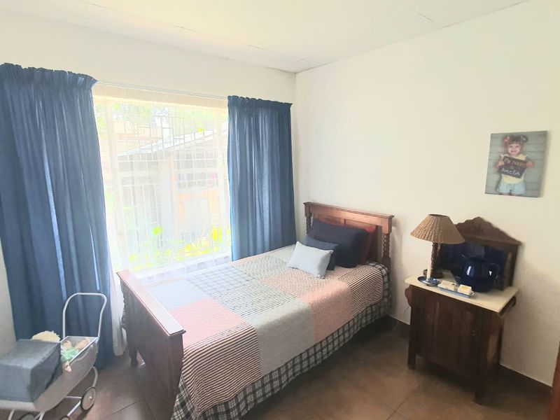 Beautiful Buy In SW 2 Situated In A Quite Street. - Photo 3