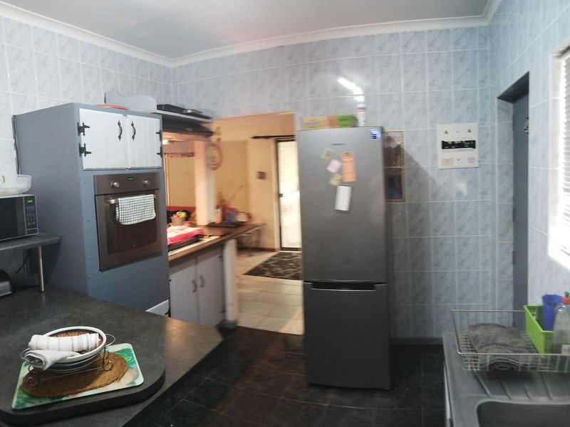 Home with flatlet in Strelitzia Park - Photo 6