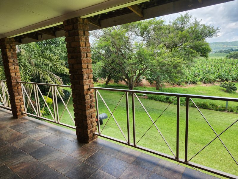 12,933 HA BANANA PROPERTY OFFERING THE BEST OF BOTH WORLDS - Photo 4