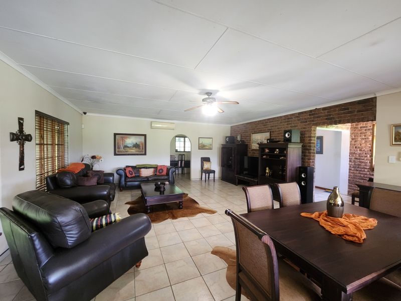 12,933 HA BANANA PROPERTY OFFERING THE BEST OF BOTH WORLDS - Photo 9