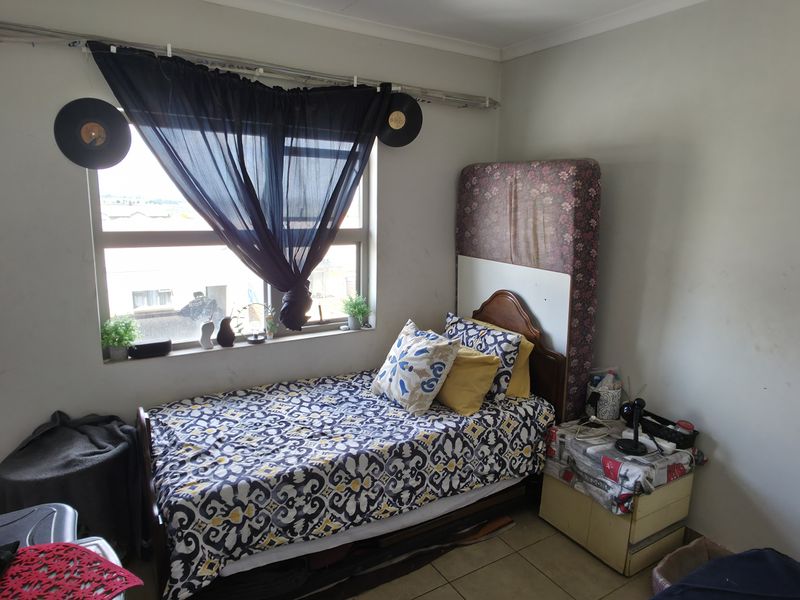 Experience the epitome of modern living. - Photo 6