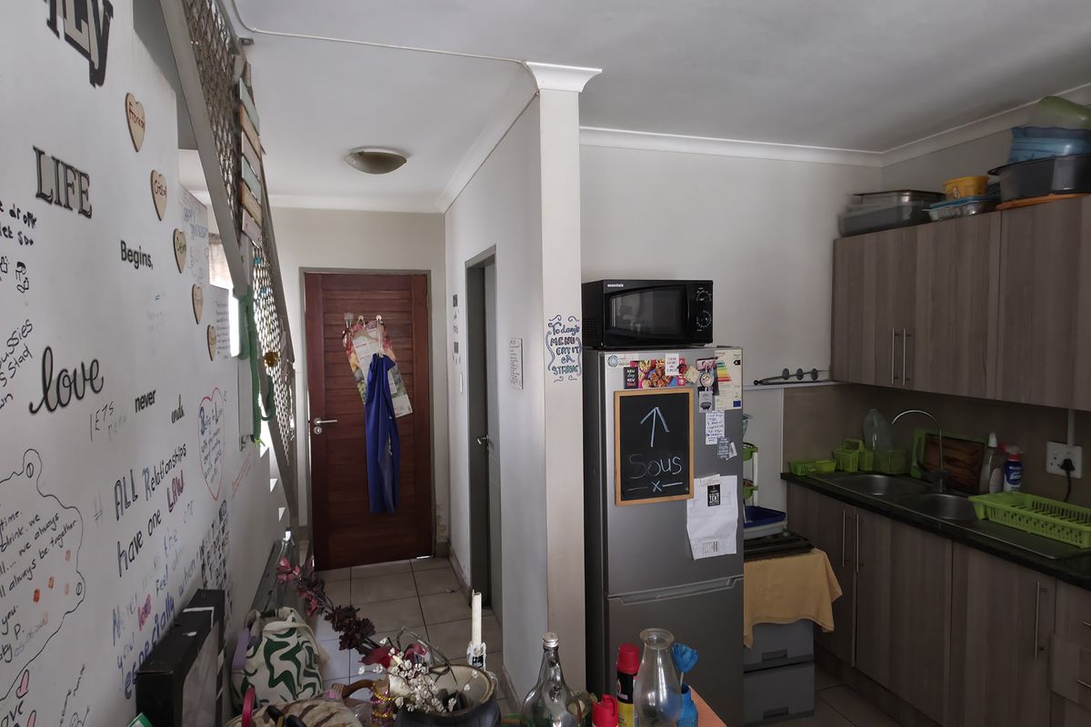 Experience the epitome of modern living. - Photo 3