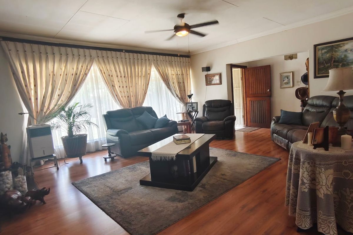 Off-the-Grid Family Home with Flatlets – Prime Area, Sasolburg - Photo 3