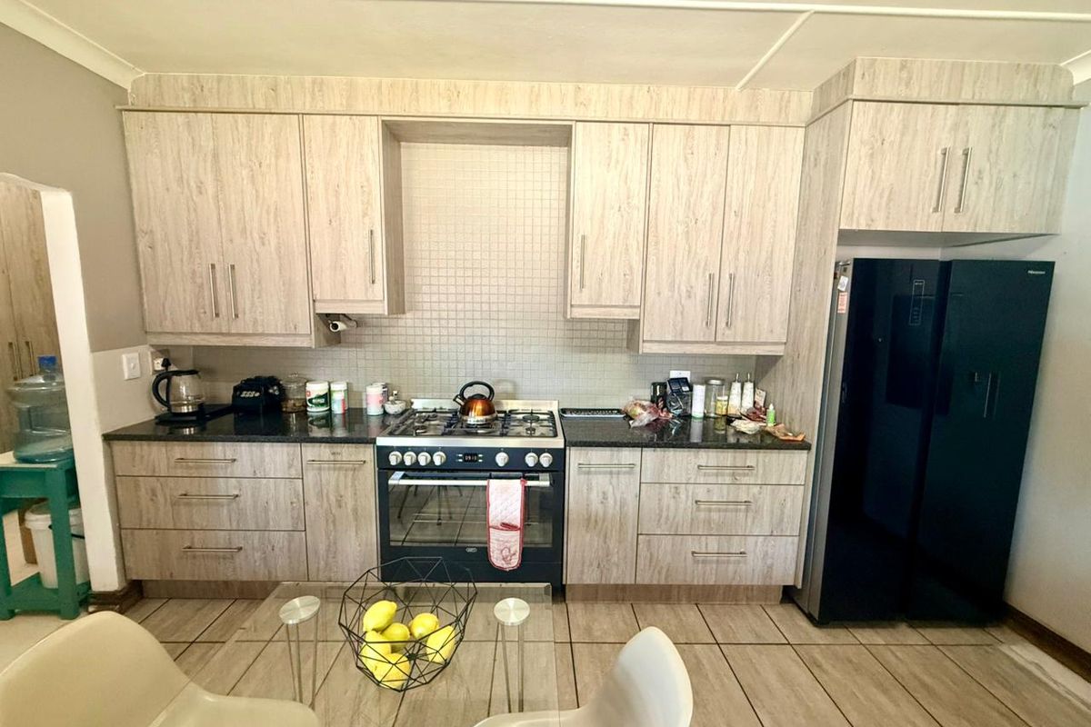 Spacious Family Home For Sale. - Photo 4