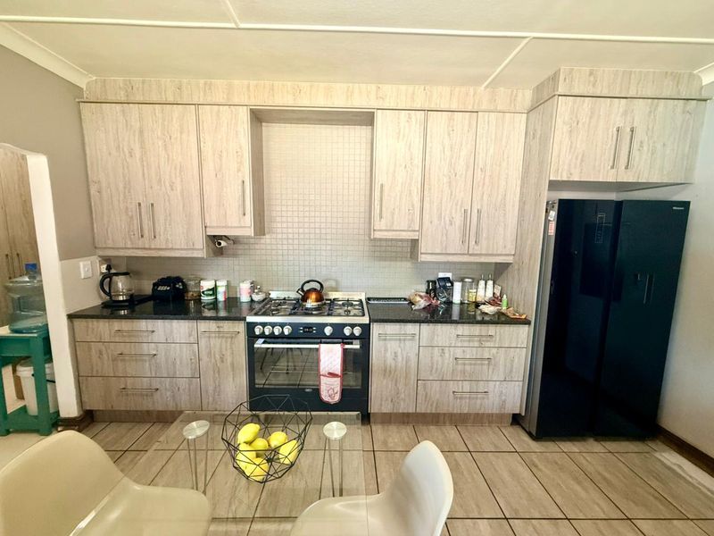 Spacious Family Home For Sale. - Photo 4