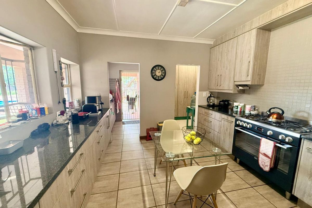 Spacious Family Home For Sale. - Photo 5