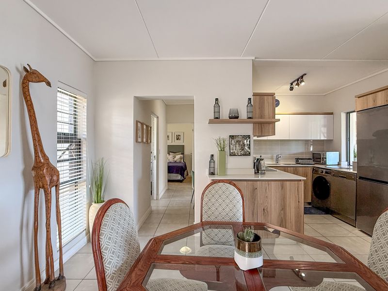 Luxury 3-Bedroom Modern Apartment in Ballito Hills Estate - Photo 9