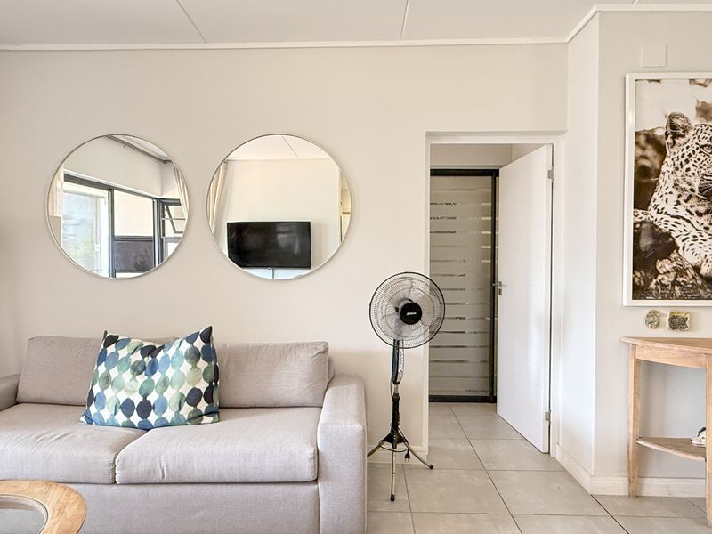 Luxury 3-Bedroom Modern Apartment in Ballito Hills Estate - Photo 5