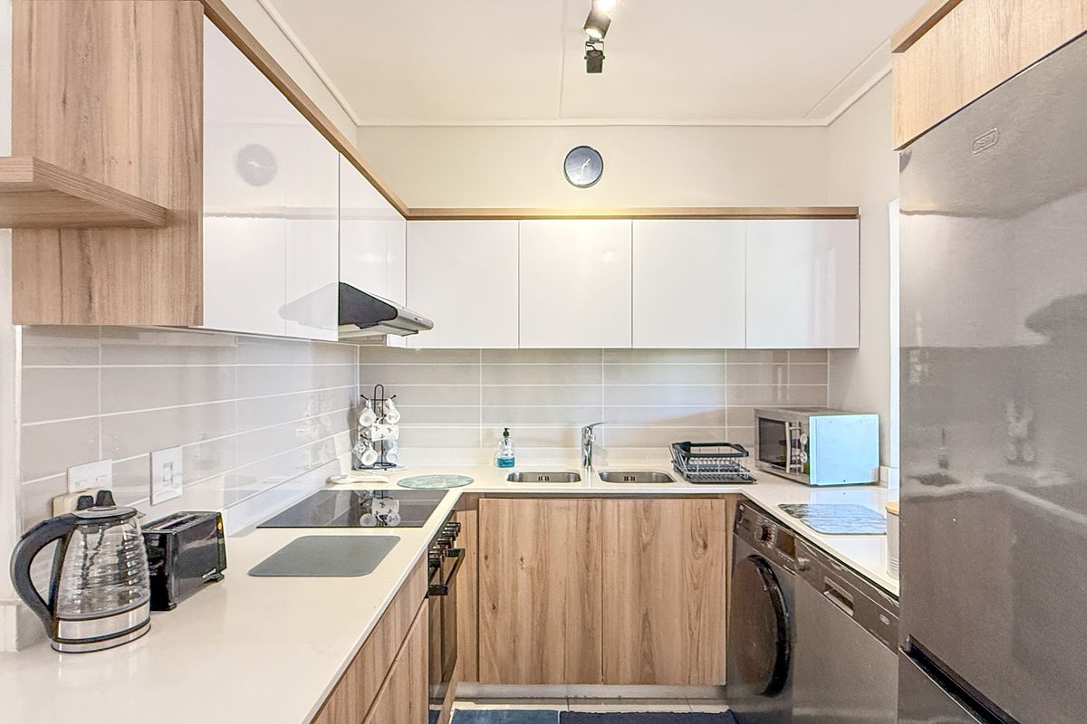 Luxury 3-Bedroom Modern Apartment in Ballito Hills Estate - Photo 2