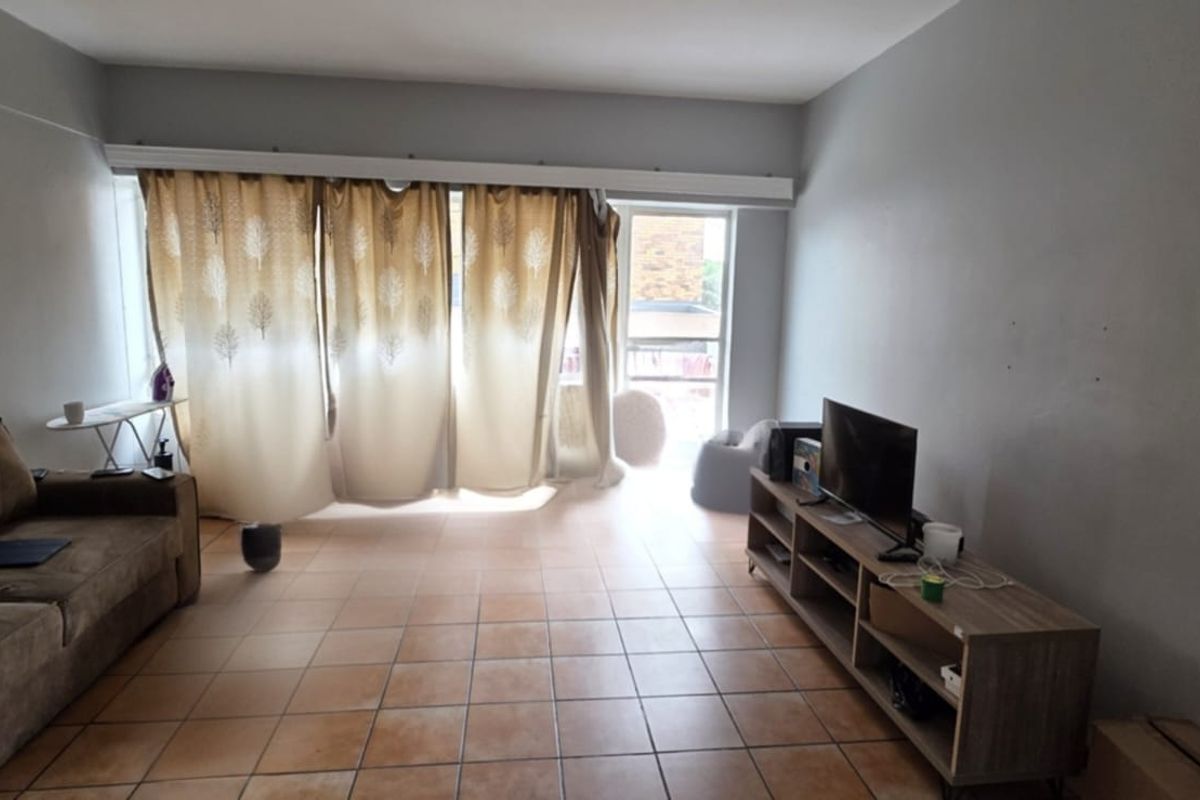 2 BEDROOM FLAT FOR SALE IN SW5. - Photo 4