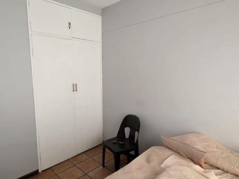 2 BEDROOM FLAT FOR SALE IN SW5. - Photo 7