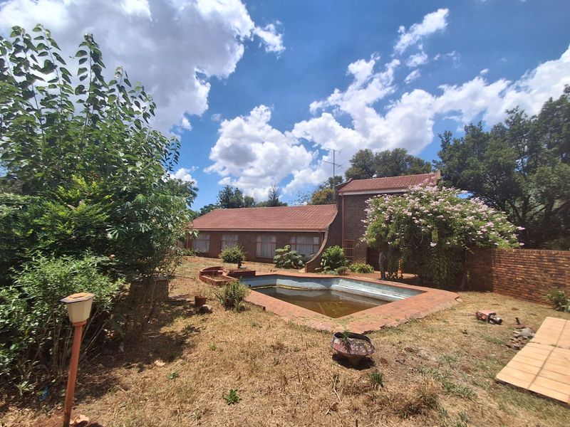 LOCATION!!LOCATION!! LOCATION!!! - 14 Bedrooms Student Housing opposite VUT. - Photo 8