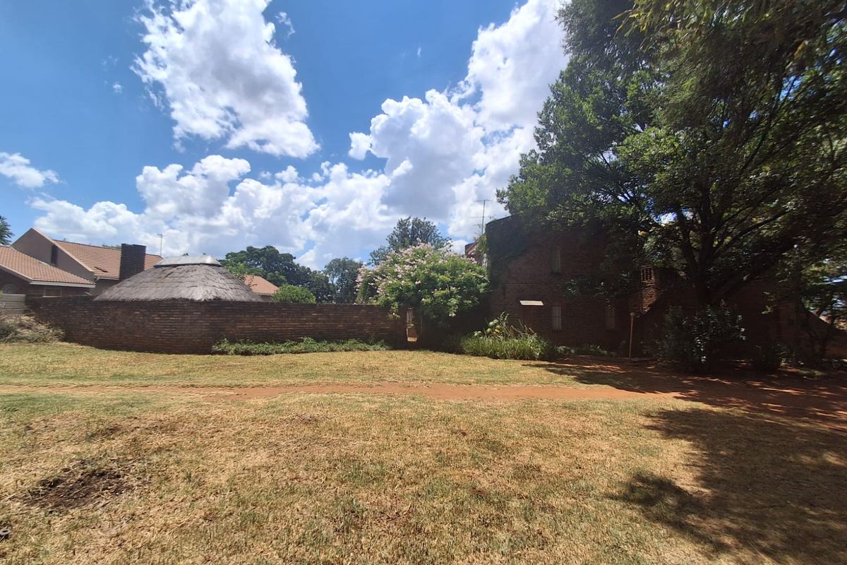 LOCATION!!LOCATION!! LOCATION!!! - 14 Bedrooms Student Housing opposite VUT. - Photo 2