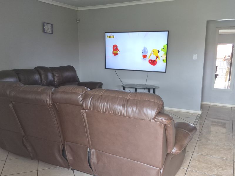 Great start family home in Hoeveldpark. - Photo 3