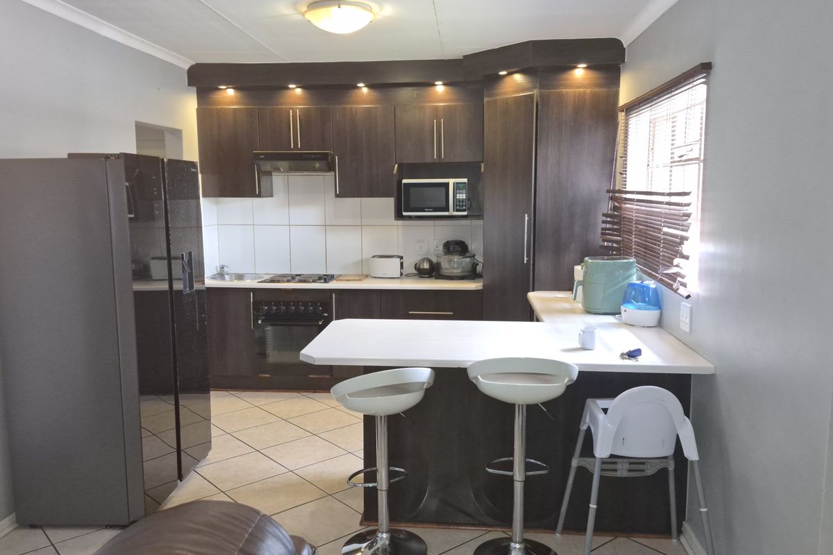Great start family home in Hoeveldpark. - Photo 4