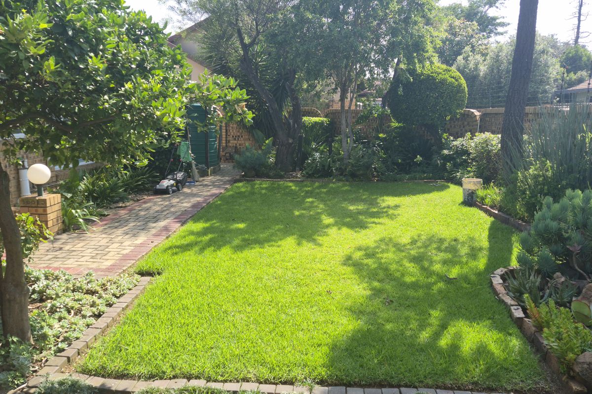 Charming townhouse in del Judor extension 4 - Photo 2