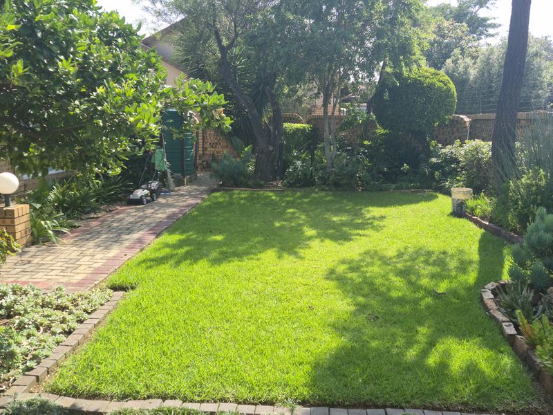 Charming townhouse in del Judor extension 4 - Photo 2