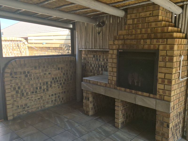 Charming townhouse in del Judor extension 4 - Photo 9