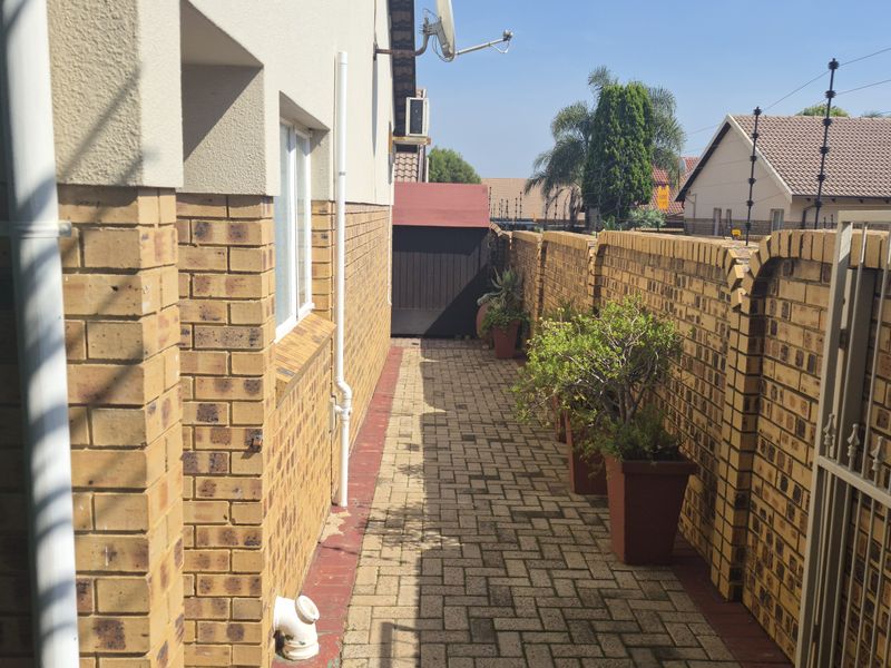 Charming townhouse in del Judor extension 4 - Photo 4