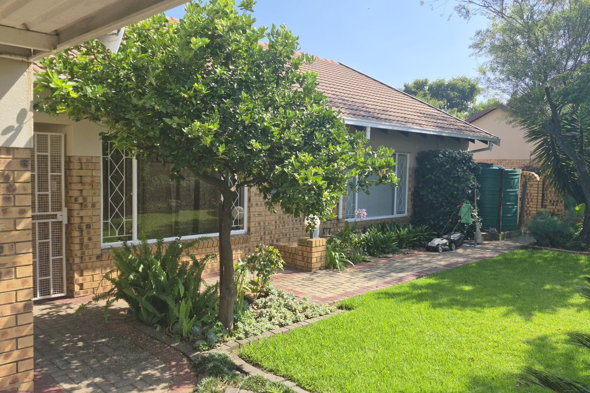 Charming townhouse in del Judor extension 4 - Photo 3