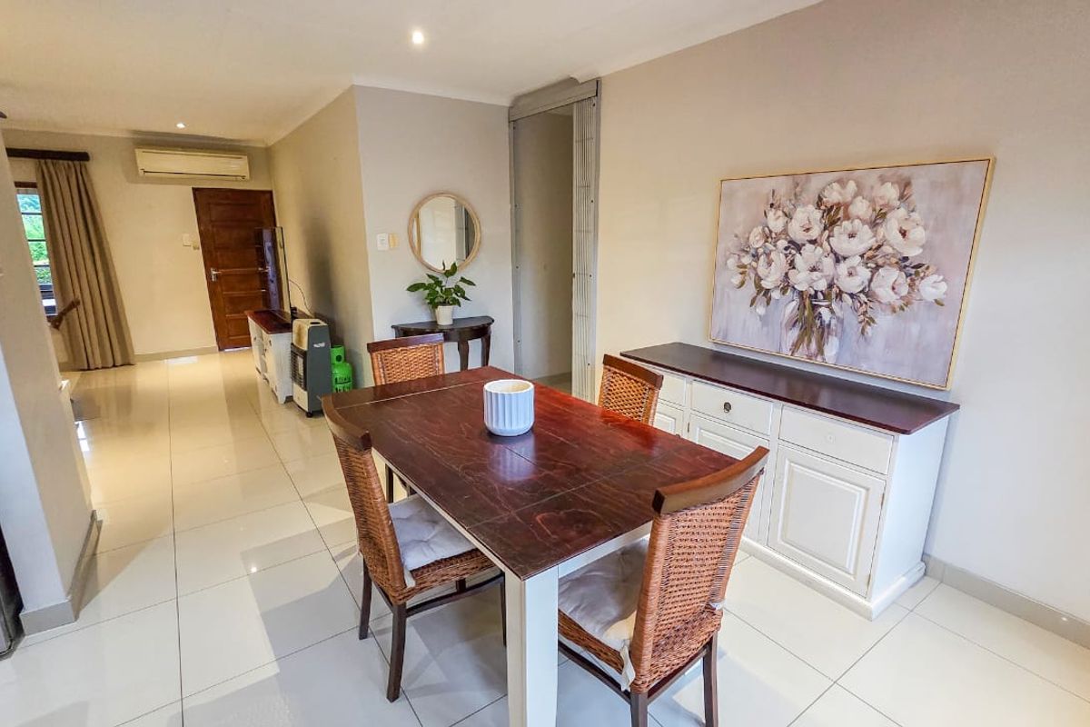 Modern Townhouse for Sale in Waltdorf Estate, Montrose - Photo 3