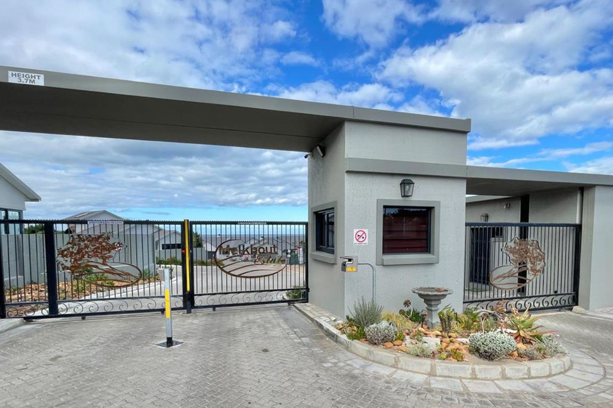 Two Bedroom House in sought after Estate - Photo 3