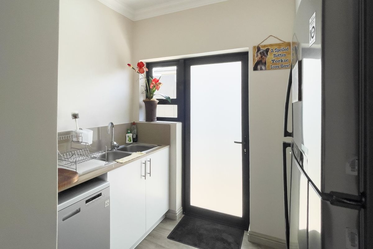 Two Bedroom House in sought after Estate - Photo 5