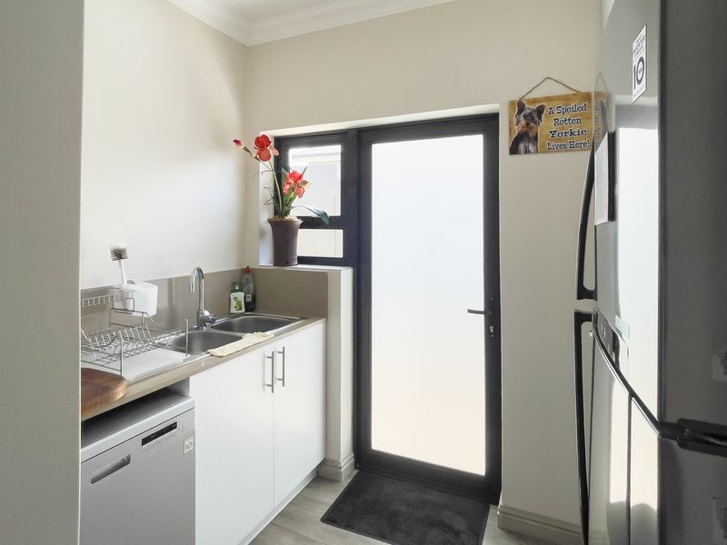 Two Bedroom House in sought after Estate - Photo 5